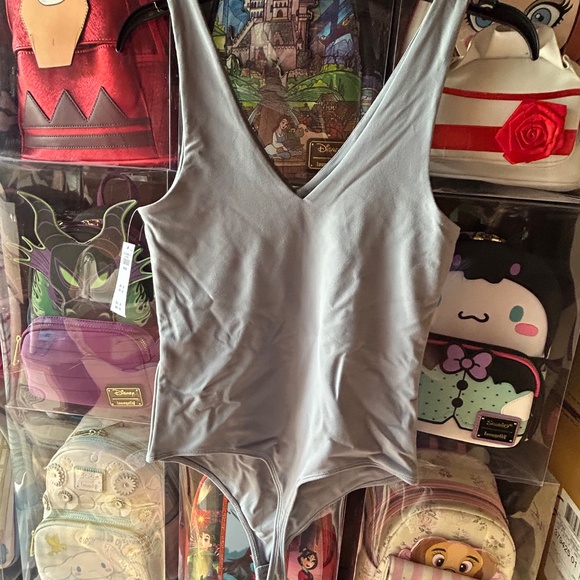 Abercrombie & Fitch Seamless V Neck Soft A & F Collection Bodysuit Women - Picture 2 of 9